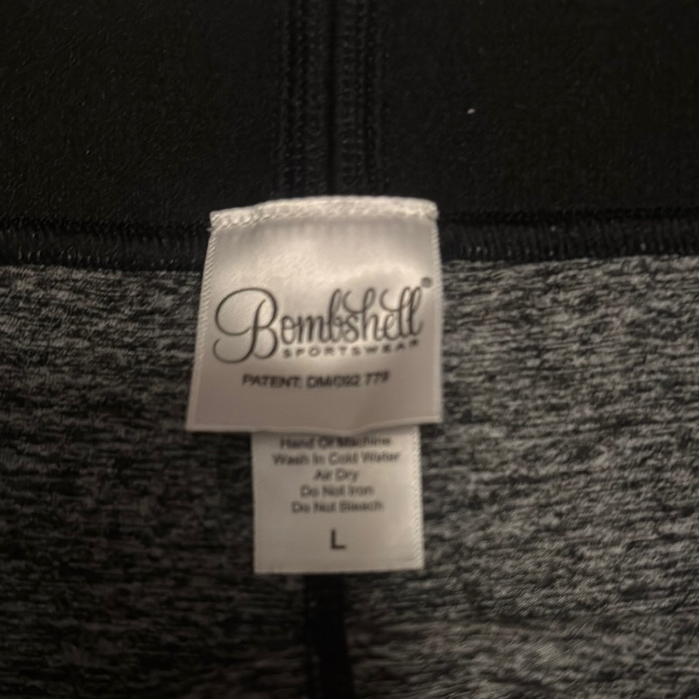 Bombshell Black and Gray Leggings - Picture 2 of 5